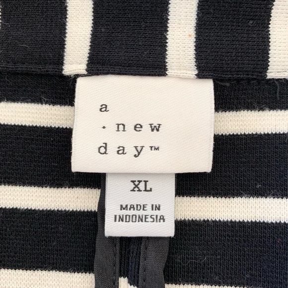 A New Day Horizontal Striped Cotton Blazer - Picture 9 of 9